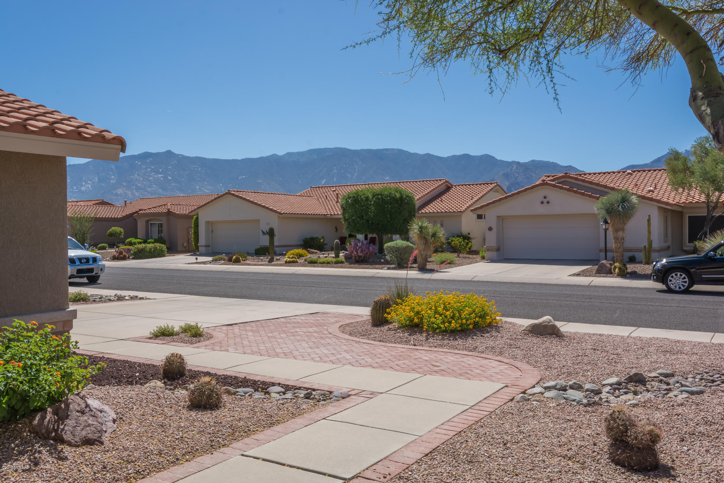 2325 East Coreopsis Way Tucson, AZ 85755 - Photo 5 of 34