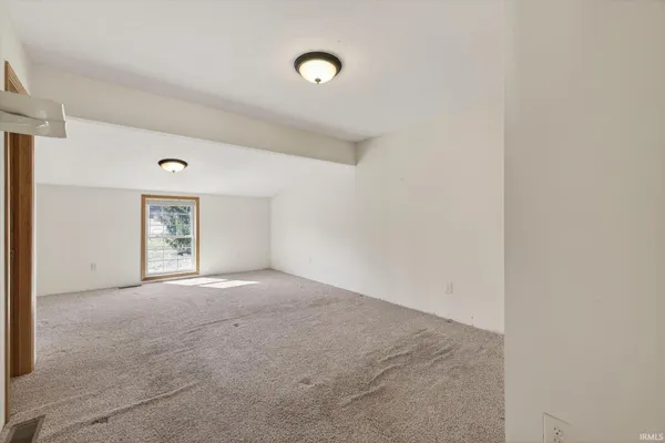 $375,000 | 8923 Sassafras Road, Bloomfield, IN 47424