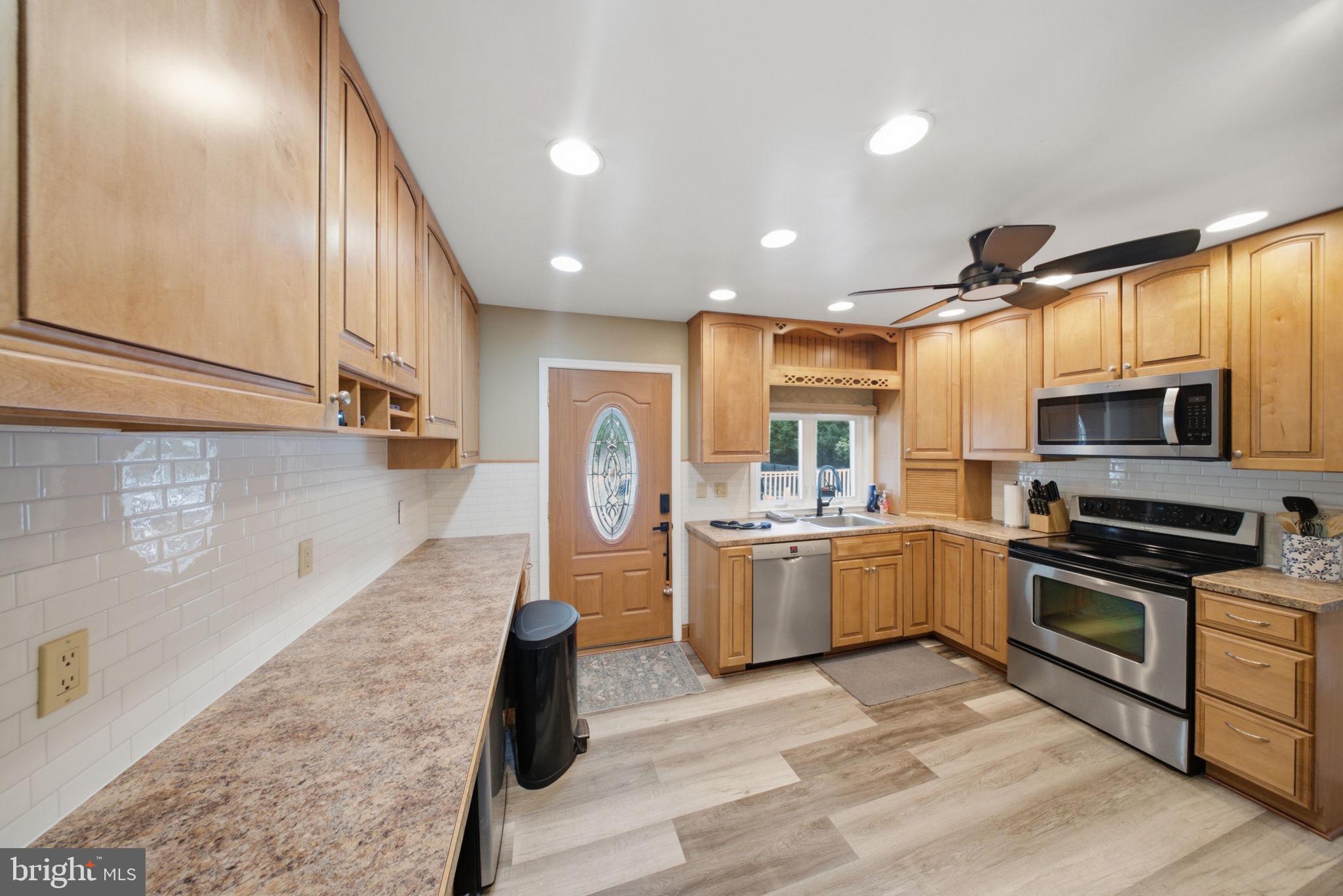 11802 Rivershore Drive Dunkirk, MD 20754 - Photo 9 of 30