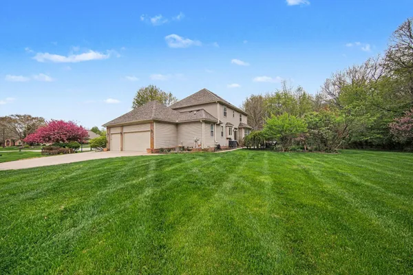$738,000 | 5559 Creekview Drive, Ann Arbor, MI 48108