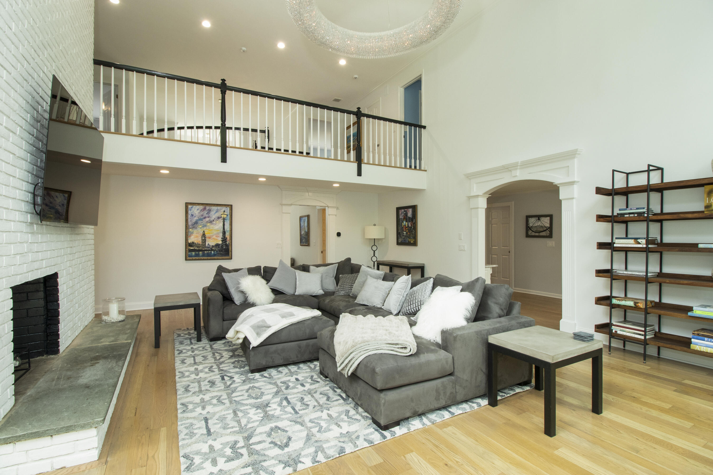 40 Pear Tree Point Road Darien, CT 06820 - Photo 25 of 50 a living room with furniture