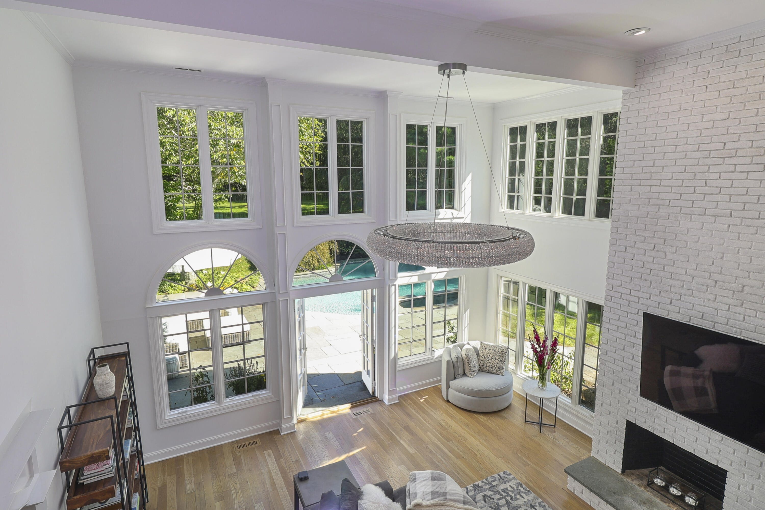 40 Pear Tree Point Road Darien, CT 06820 - Photo 27 of 50 a bedroom with furniture and a window