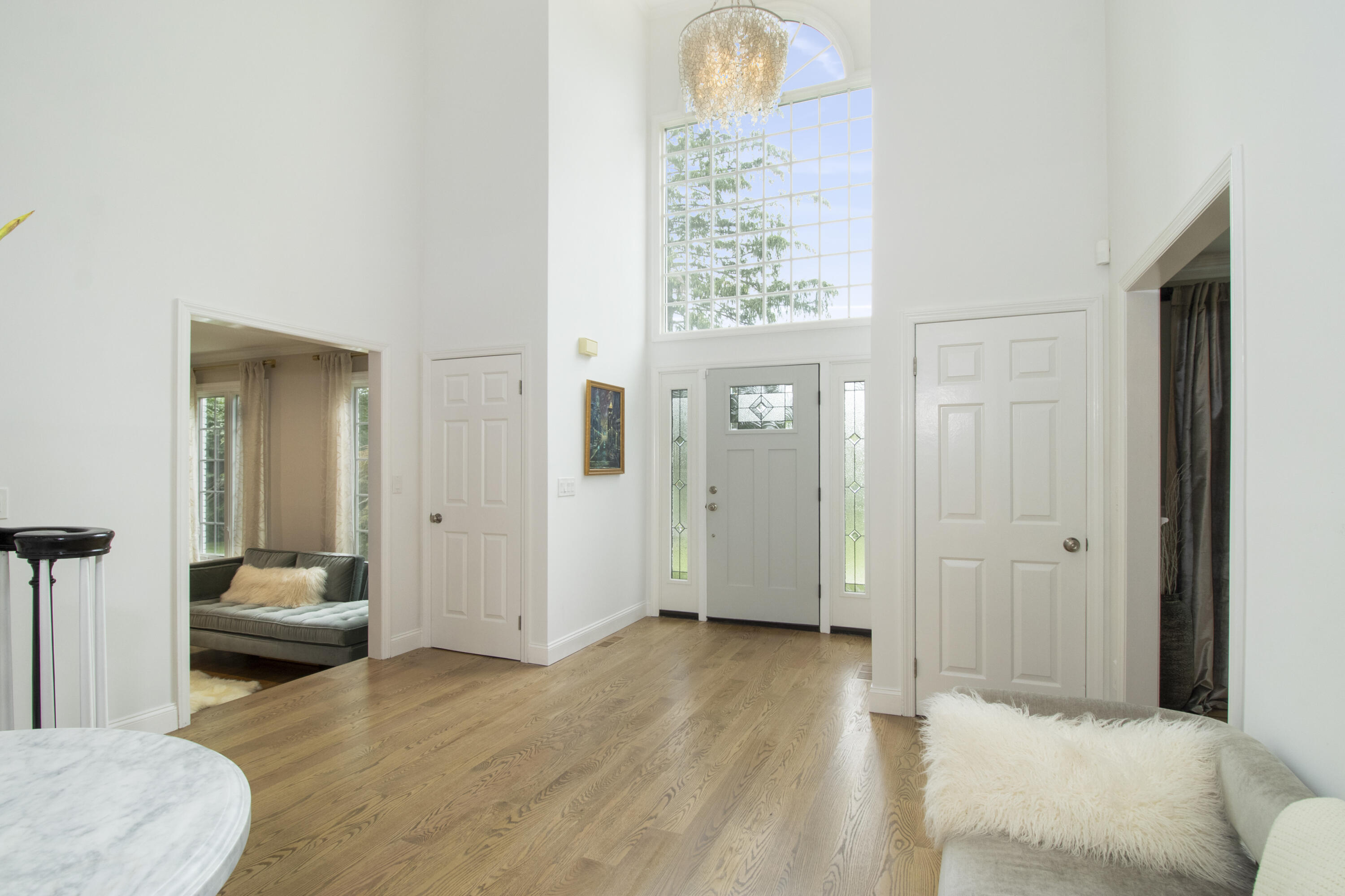 40 Pear Tree Point Road Darien, CT 06820 - Photo 8 of 50 a bedroom with furniture and a gate