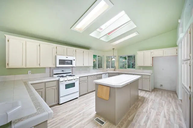 $475,000 | 8565 Highway 193, Garden Valley, CA 95633