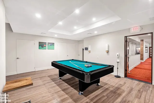 $1,950,000 | 860 United Nations Plaza, Unit 15E | Midtown East