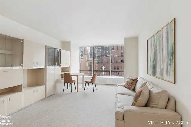 $1,950,000 | 860 United Nations Plaza, Unit 15E | Midtown East