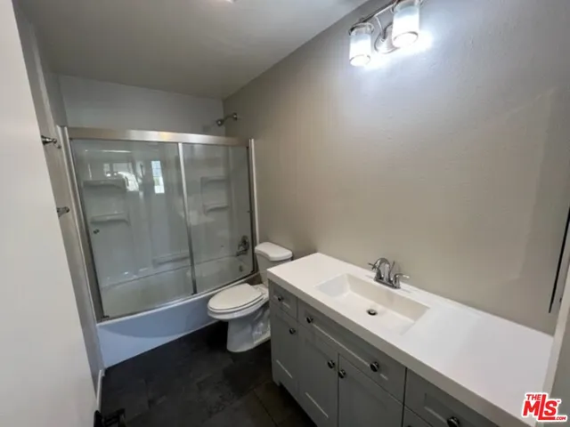 $3,750 | 19142 Haynes Street, Unit 3, Reseda, CA 91335