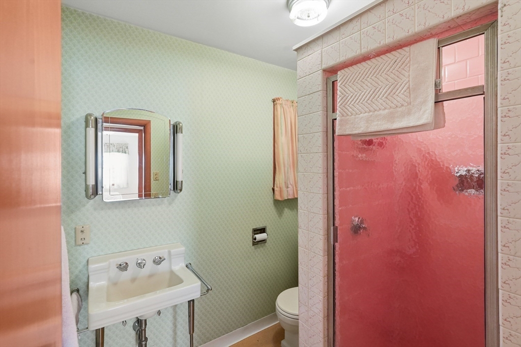 5-7 Slater Street Webster, MA 01570 - Photo 14 of 42