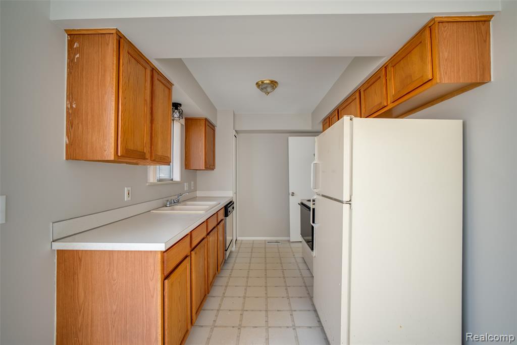 1243 Howard Street Mount Morris, MI 48458 - Photo 7 of 31