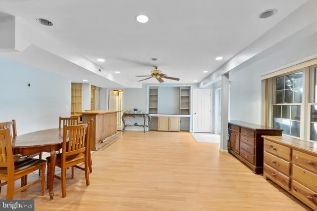 $1,250,000 | 19105 Peach Blossom Court, Gaithersburg, MD 20879