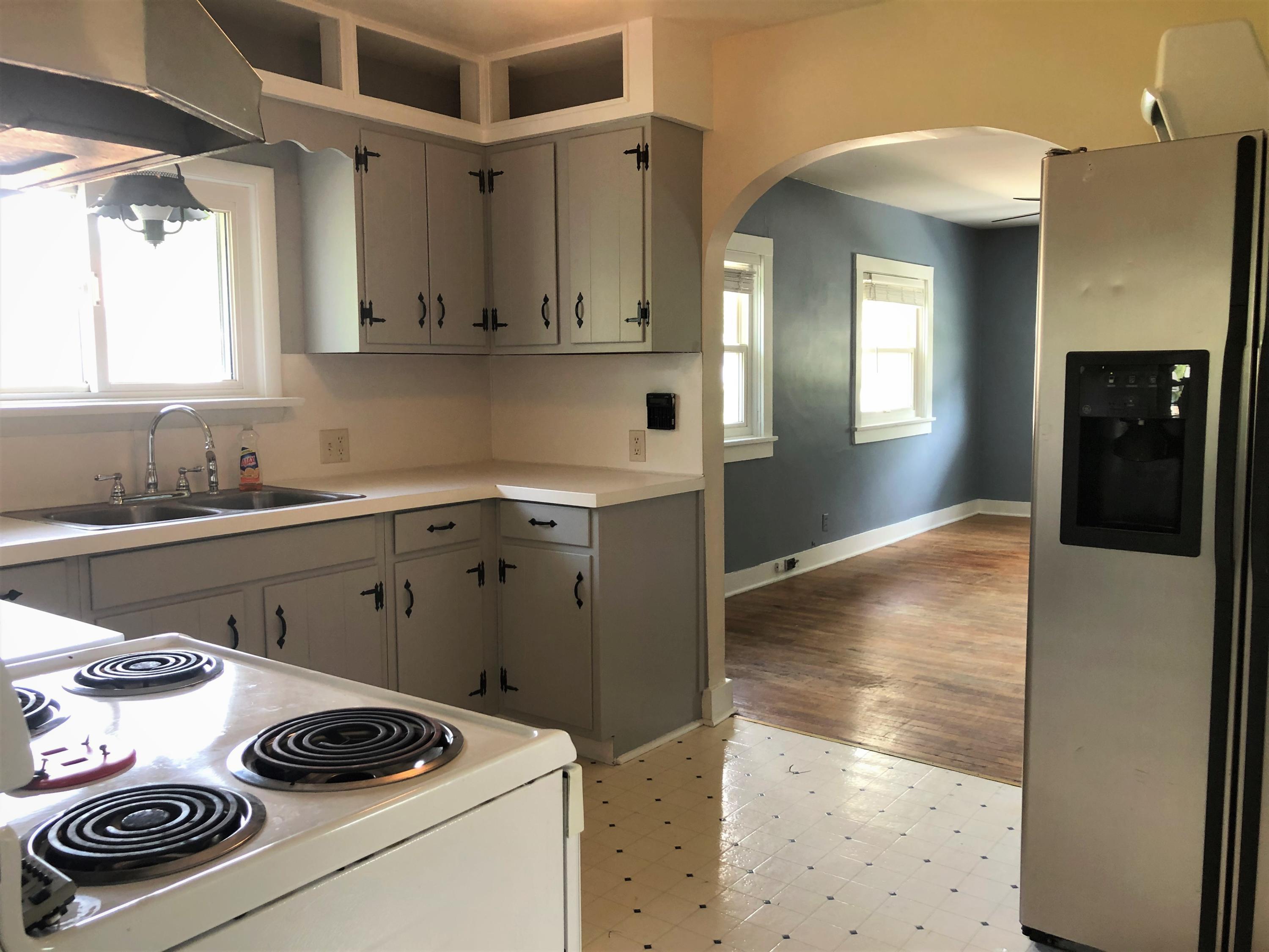 976 Riverside Drive Portland, MI 48875 - Photo 3 of 18 Kitchen