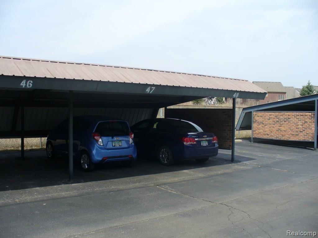 54713 Shelby Road, Unit 47 Utica, MI 48316 - Photo 10 of 12 P1020098.jpg