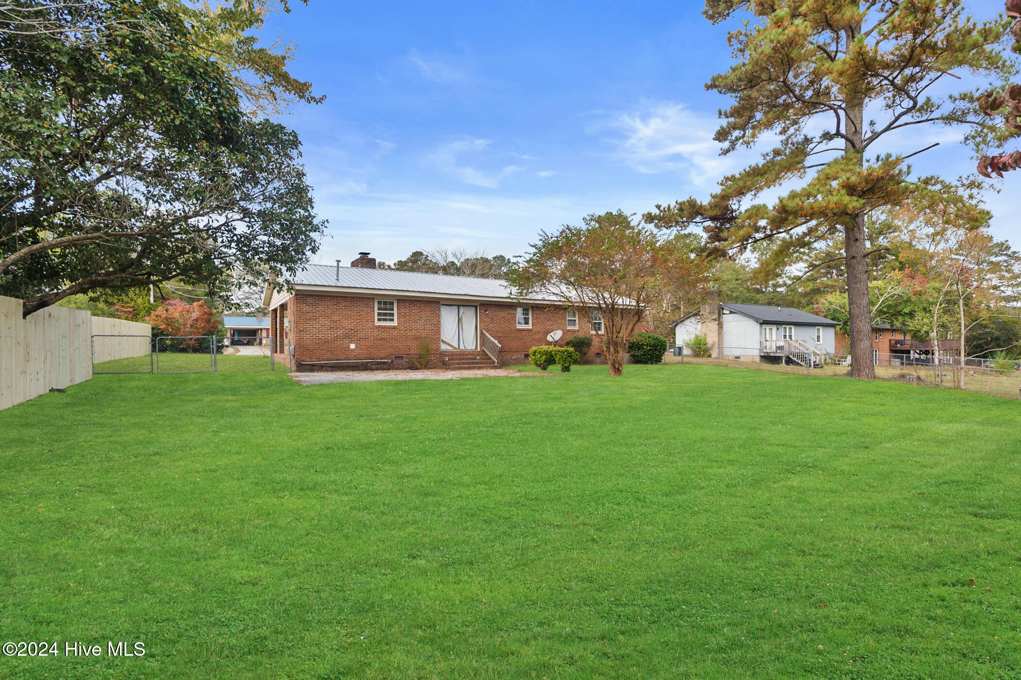 948 Montclair Avenue Rockingham, NC 28379 - Photo 5 of 25 DSC03299