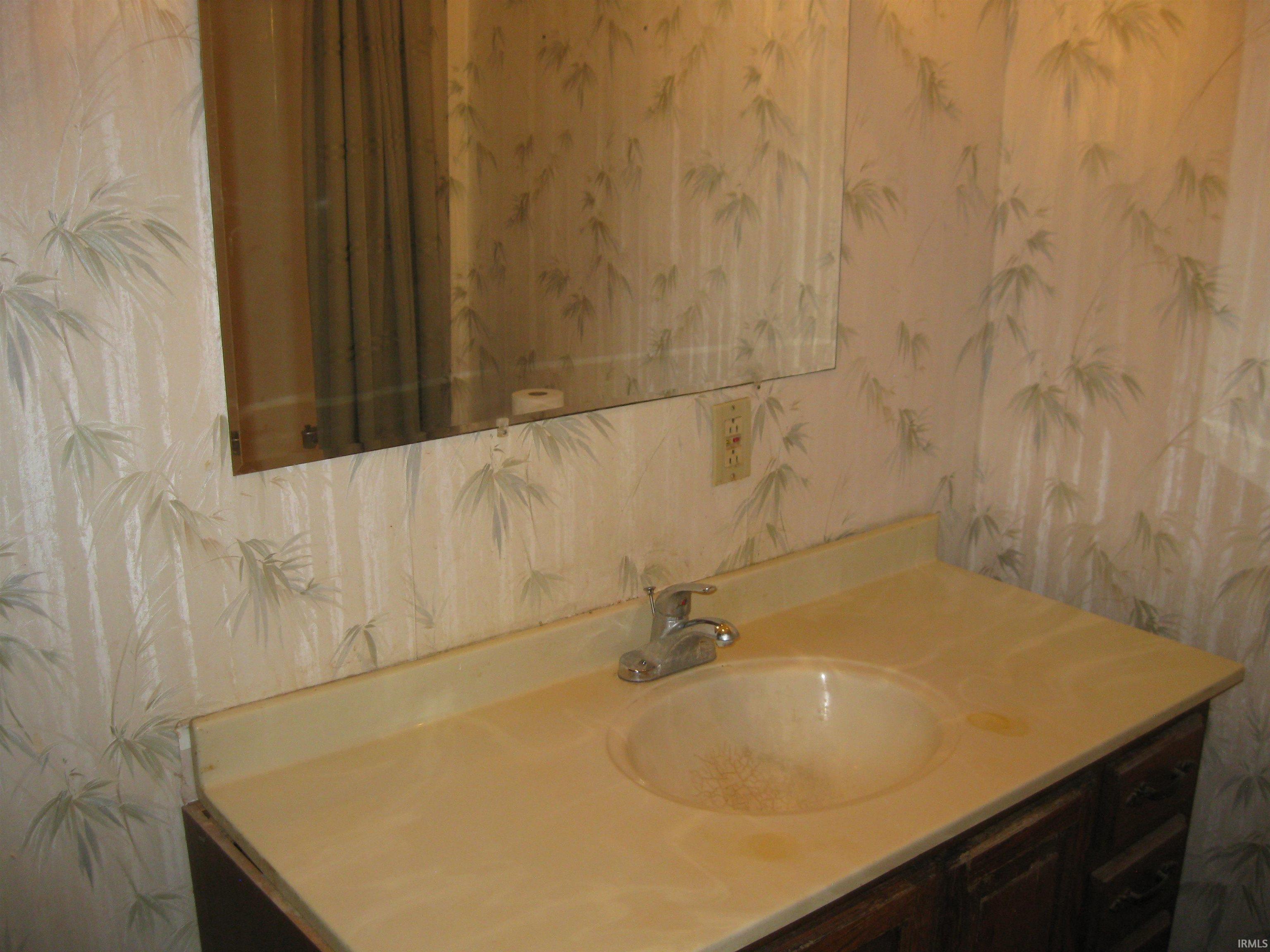 1310 Adams Street Decatur, IN 46733 - Photo 17 of 25 Gallery Image 17