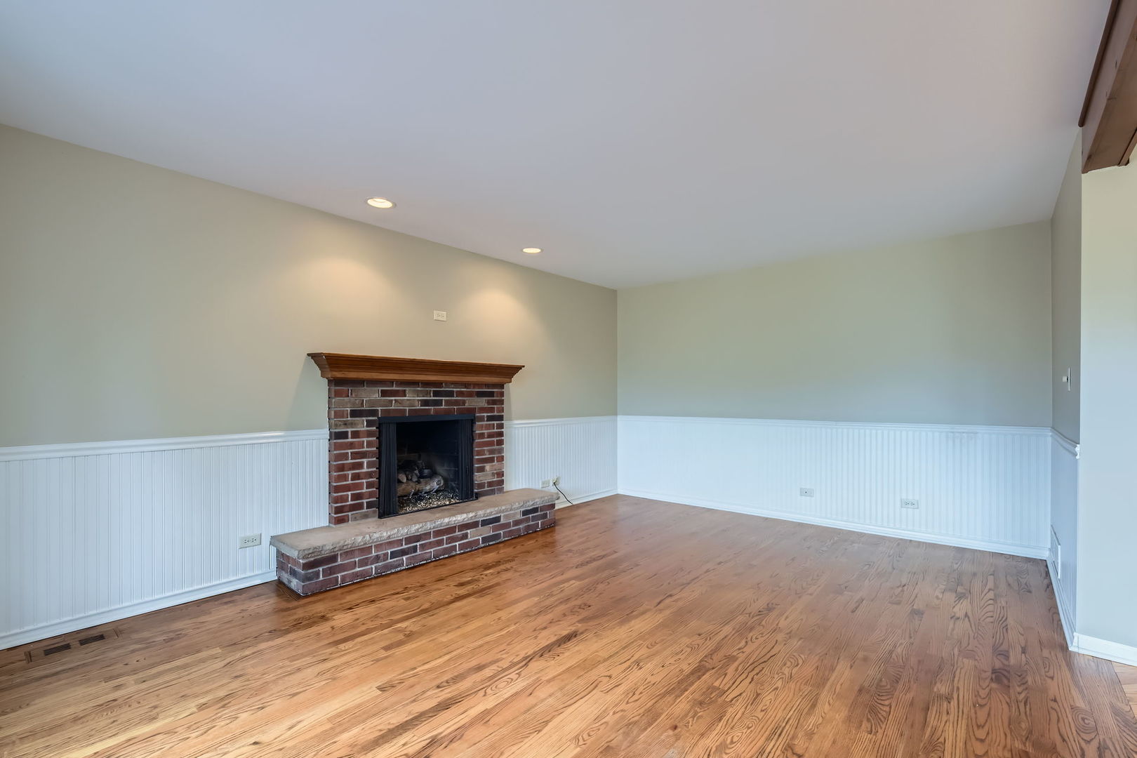 1908 Seneca Lane Mount Prospect, IL 60056 - Photo 17 of 38 Gallery Image 17