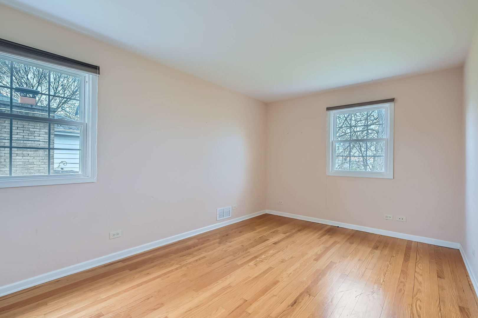 1908 Seneca Lane Mount Prospect, IL 60056 - Photo 27 of 38 Gallery Image 27
