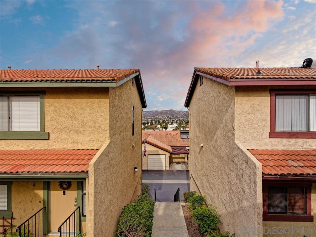 10794 Jeanne Terrace, Unit F Santee, CA 92071 - Photo 4 of 20