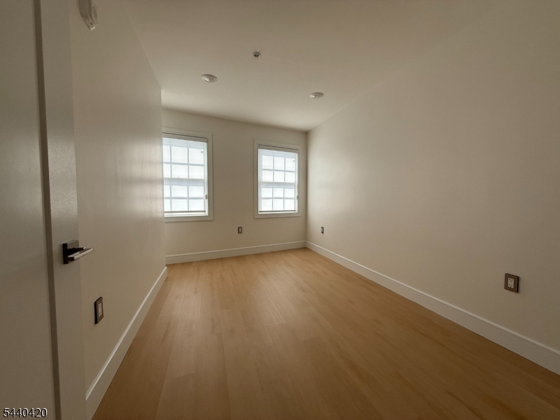 627 Valley Road, Unit B Montclair, NJ 07043 - Photo 10 of 39