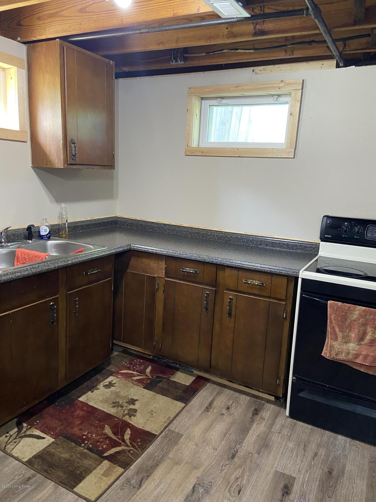 135 Old Road Louisville, KY 40229 - Photo 12 of 17 Old Road 8