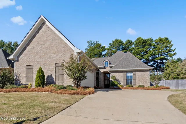 $359,000 | 31 Enclave Circle, Ridgeland, MS 39157