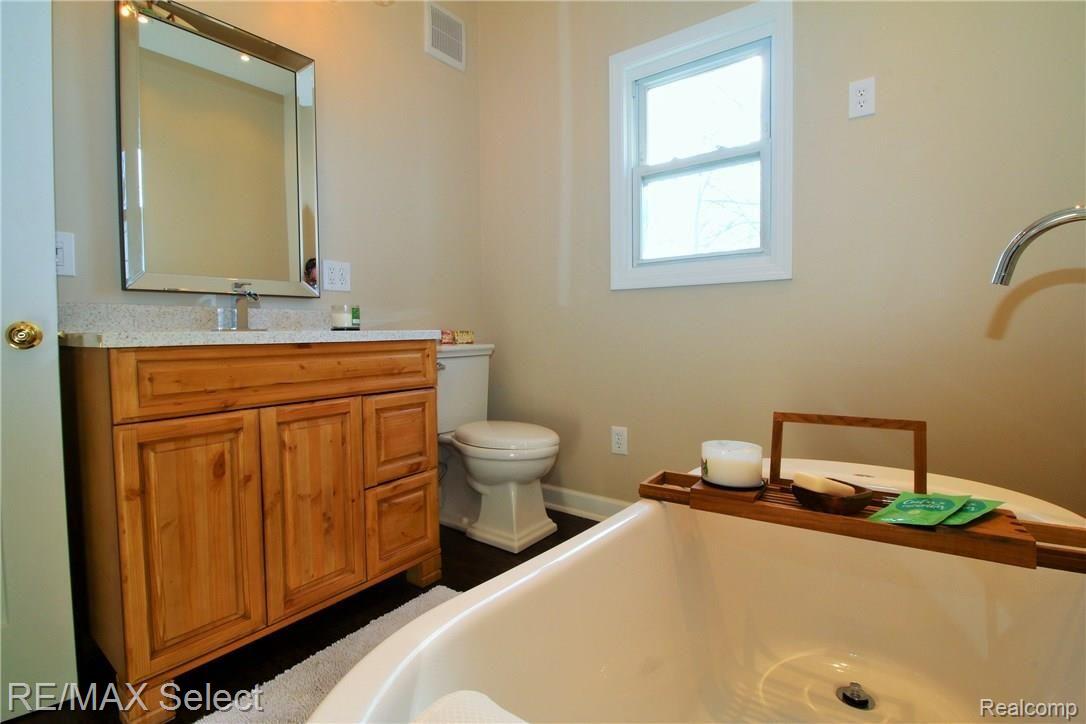 3279 Coldwater Road Mount Morris, MI 48458 - Photo 20 of 39 IMG_9679.JPG