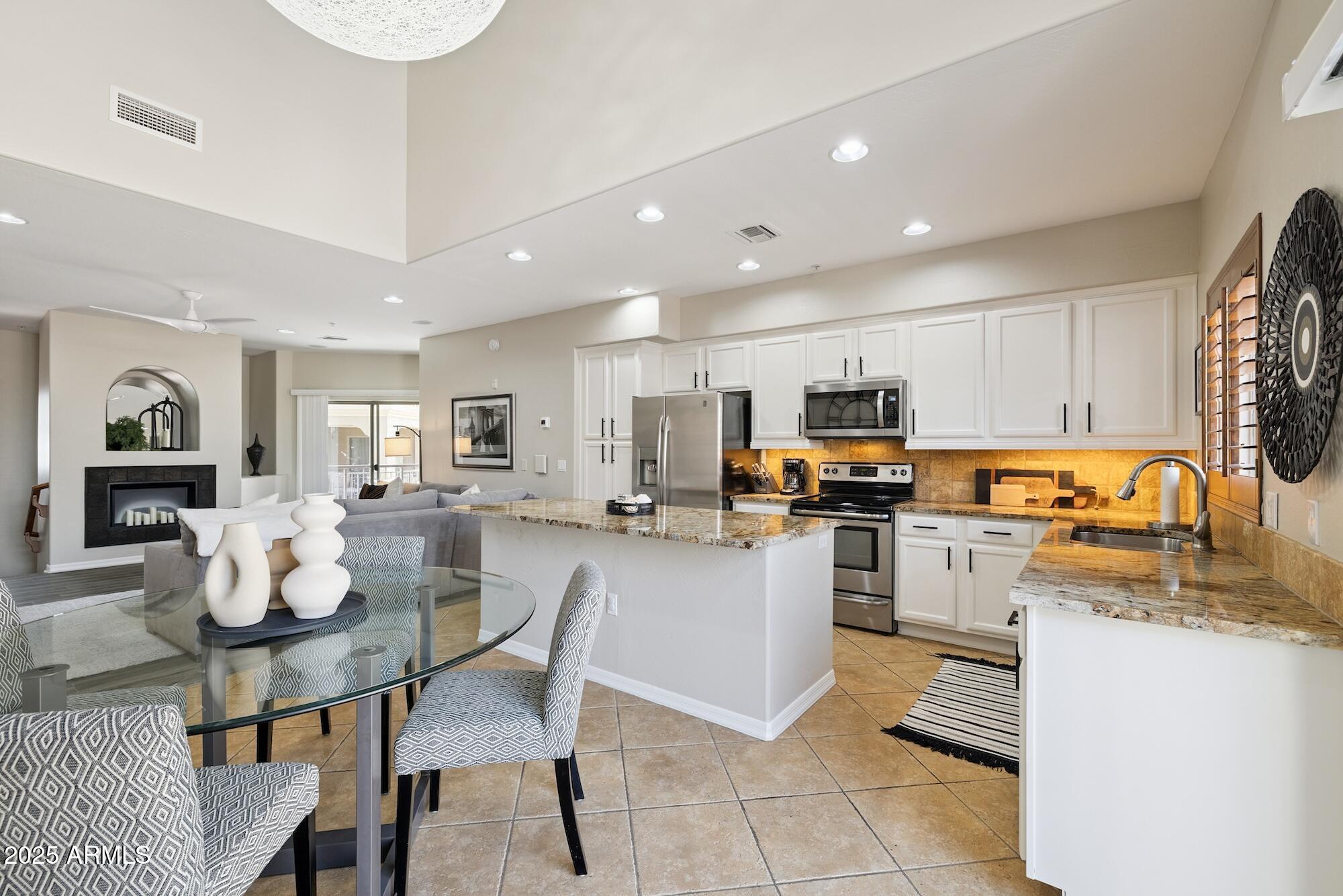 3935 East Rough Rider Road, Unit 1024 Phoenix, AZ 85050 - Photo 11 of 40 _H__4839