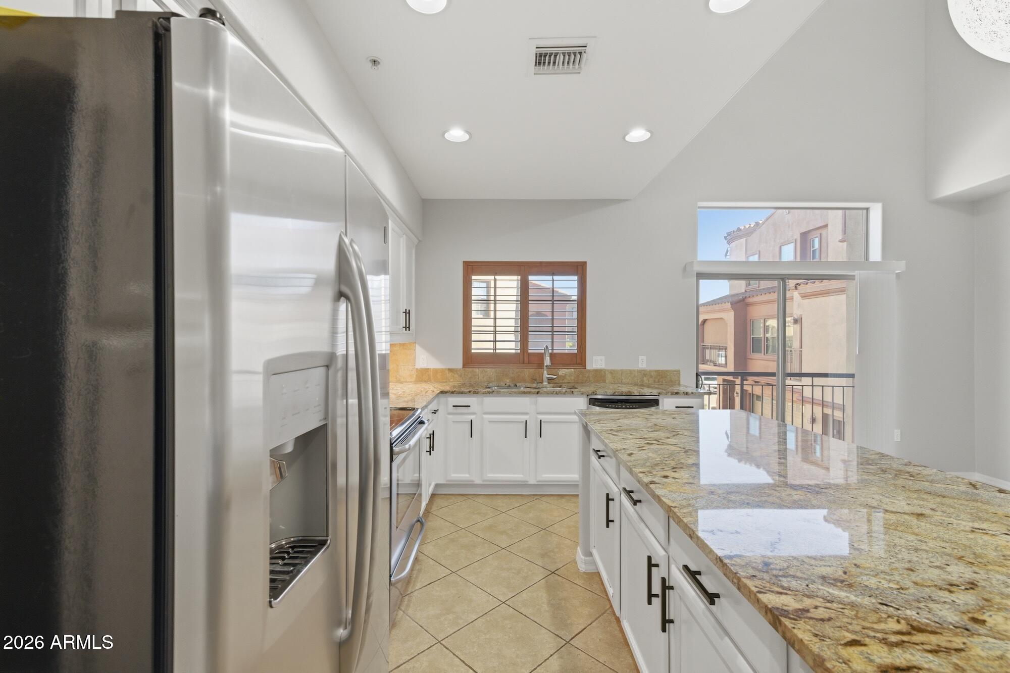 3935 East Rough Rider Road, Unit 1024 Phoenix, AZ 85050 - Photo 14 of 40 3935E.RoughRider008