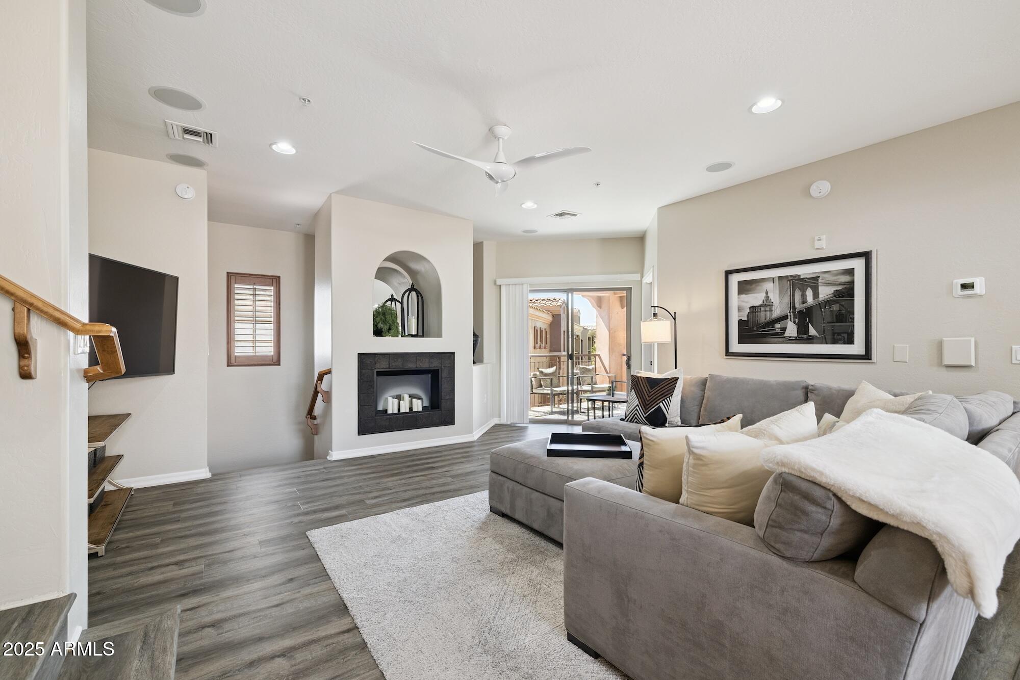 3935 East Rough Rider Road, Unit 1024 Phoenix, AZ 85050 - Photo 9 of 40 _H__4829