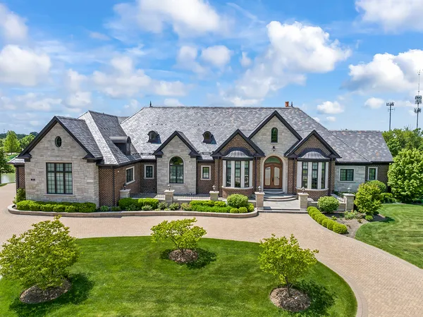 $2,450,000 | 23 Enclave Court, South Barrington, IL 60010
