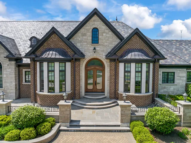 $2,450,000 | 23 Enclave Court, South Barrington, IL 60010