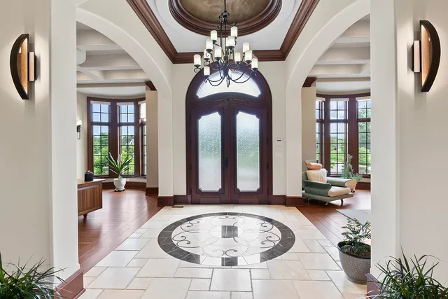 $2,450,000 | 23 Enclave Court, South Barrington, IL 60010