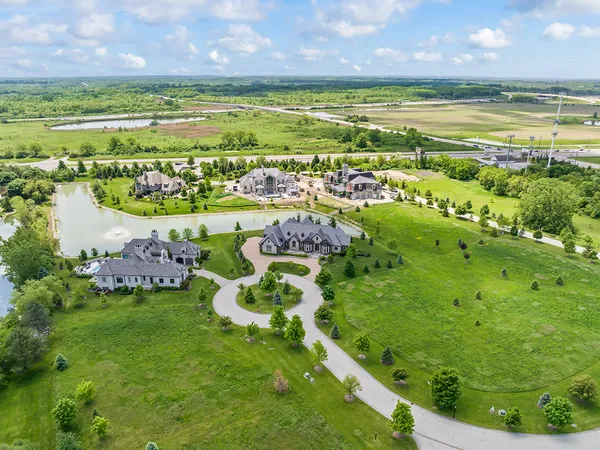 $2,450,000 | 23 Enclave Court, South Barrington, IL 60010