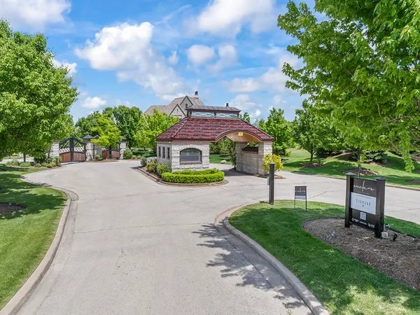 $2,450,000 | 23 Enclave Court, South Barrington, IL 60010