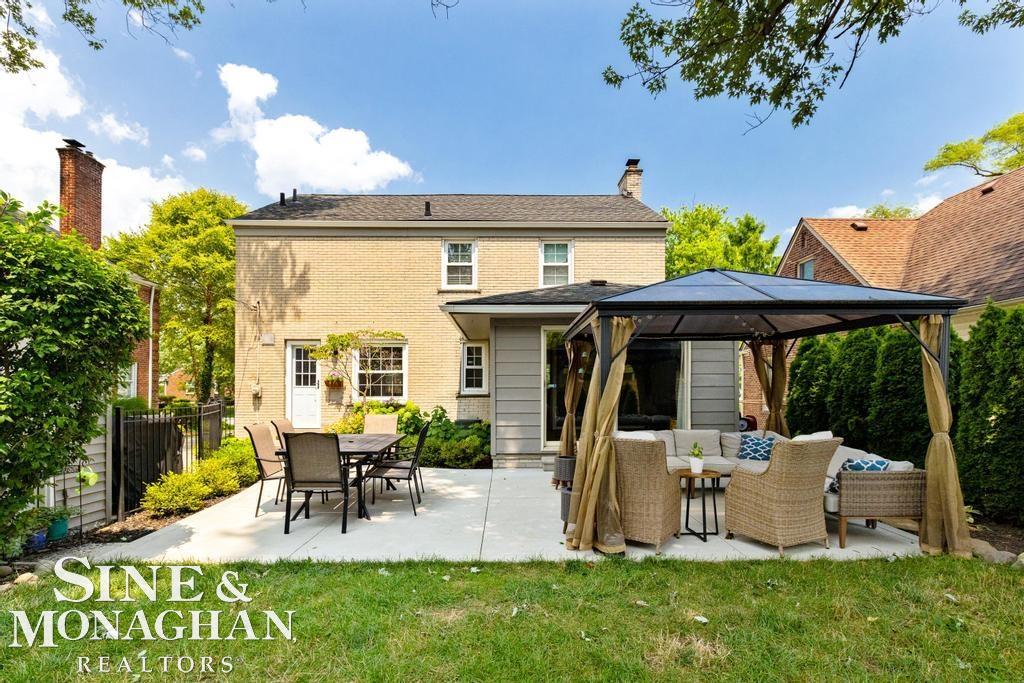 1301 Torrey Road Grosse Pointe, MI 48236 - Photo 33 of 42 50149659-fce977ec-bda6-44e3-ad57-171966c513cb.JPG
