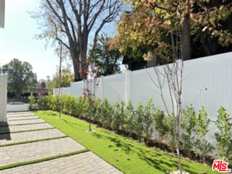 4805 Matilija Avenue Sherman Oaks, CA 91423 - Photo 2 of 22 a view of a garden with pathway
