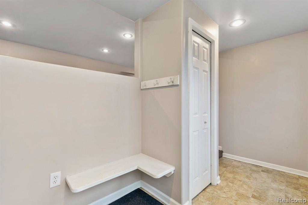11110 Pardee Road Taylor, MI 48180 - Photo 17 of 26 Gallery Image 17
