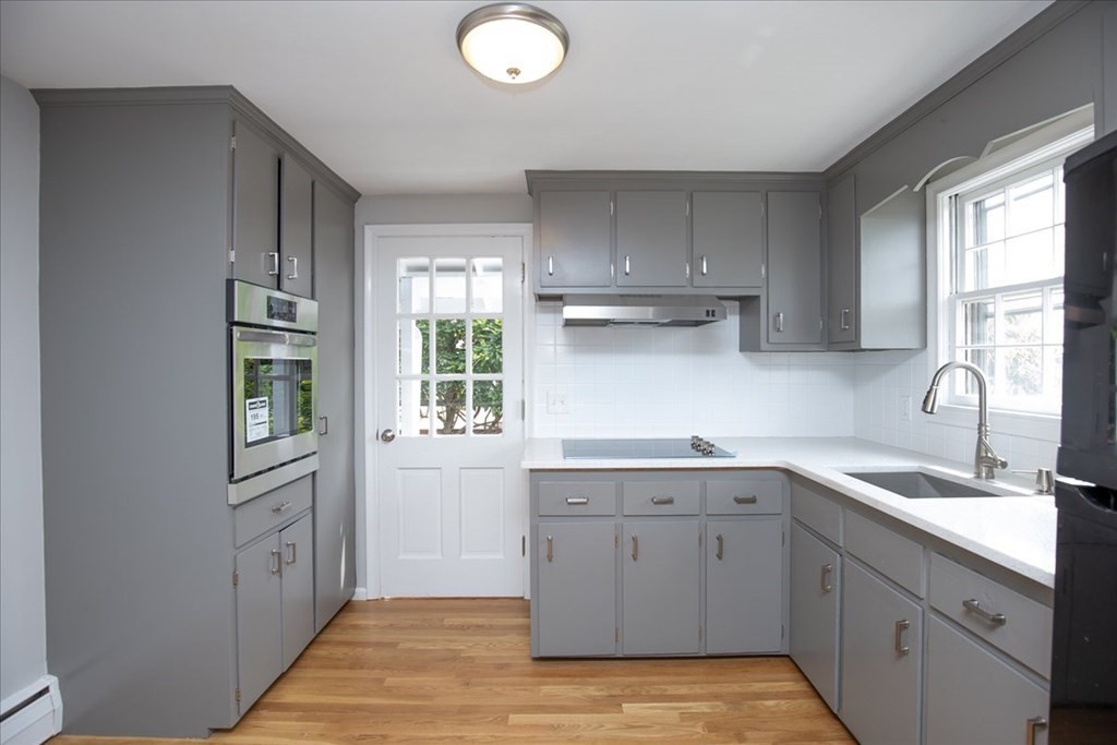 422 Waverley Oaks Road Waltham, MA 02452 - Photo 11 of 33 Gallery Image 11