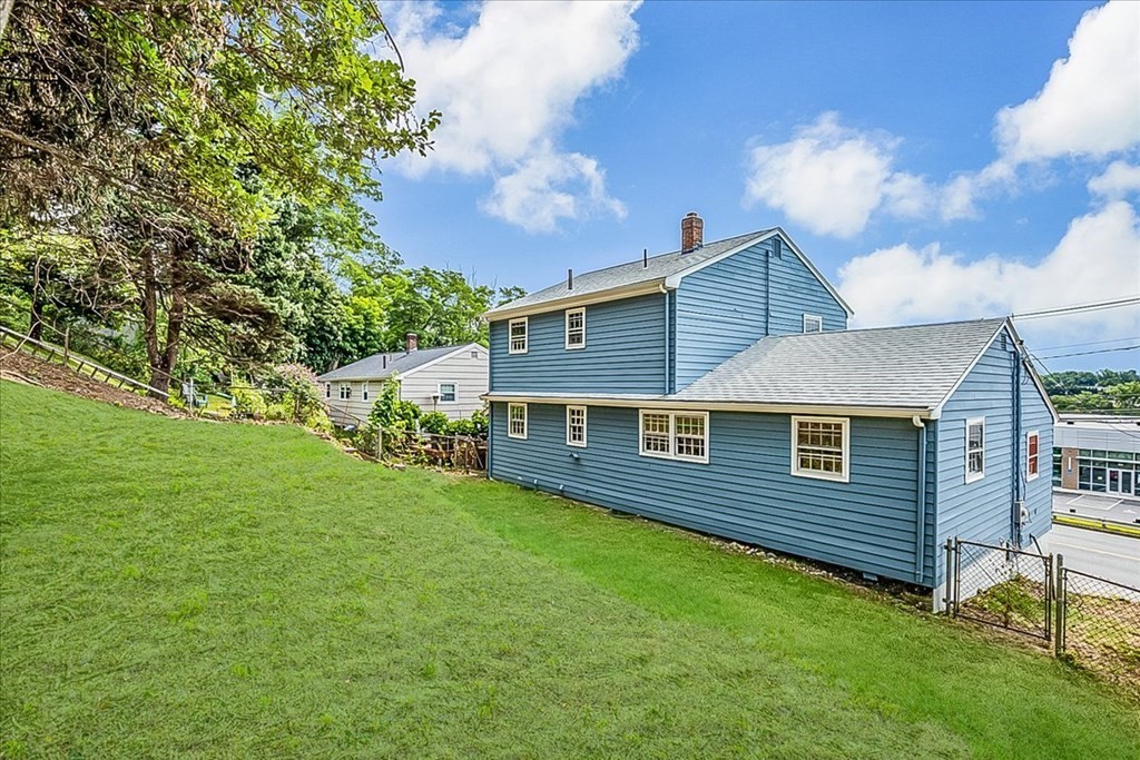 422 Waverley Oaks Road Waltham, MA 02452 - Photo 3 of 33 Gallery Image 3
