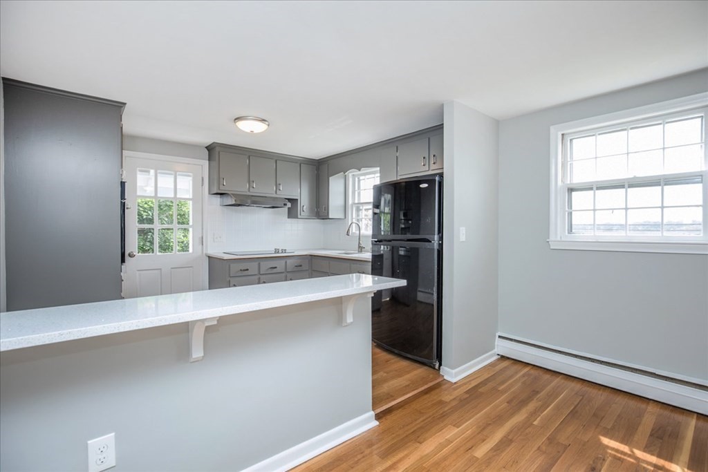 422 Waverley Oaks Road Waltham, MA 02452 - Photo 10 of 33 Gallery Image 10
