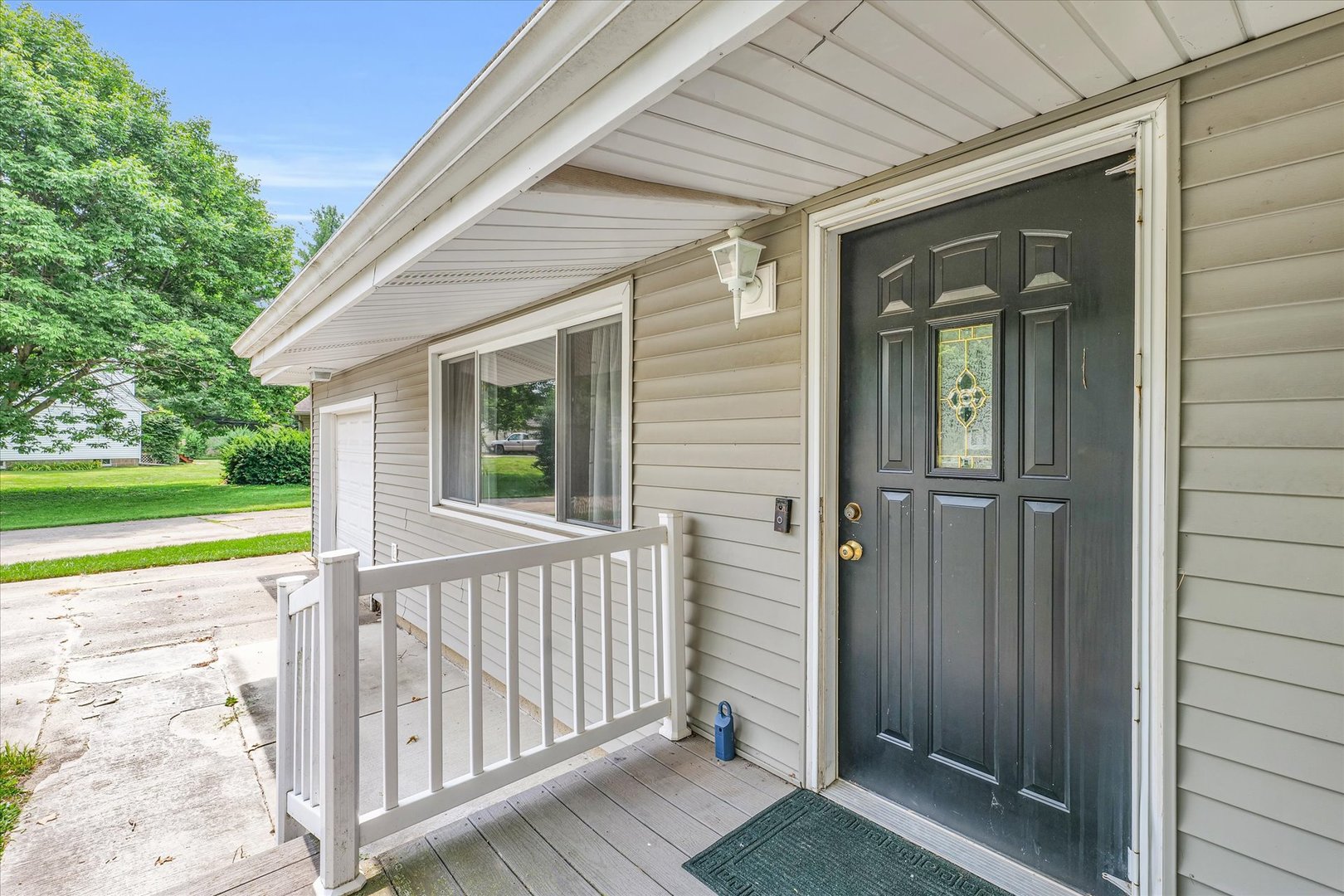 1617 Cornell Drive Champaign, IL 61821 - Photo 4 of 31 a view of a house with a porch