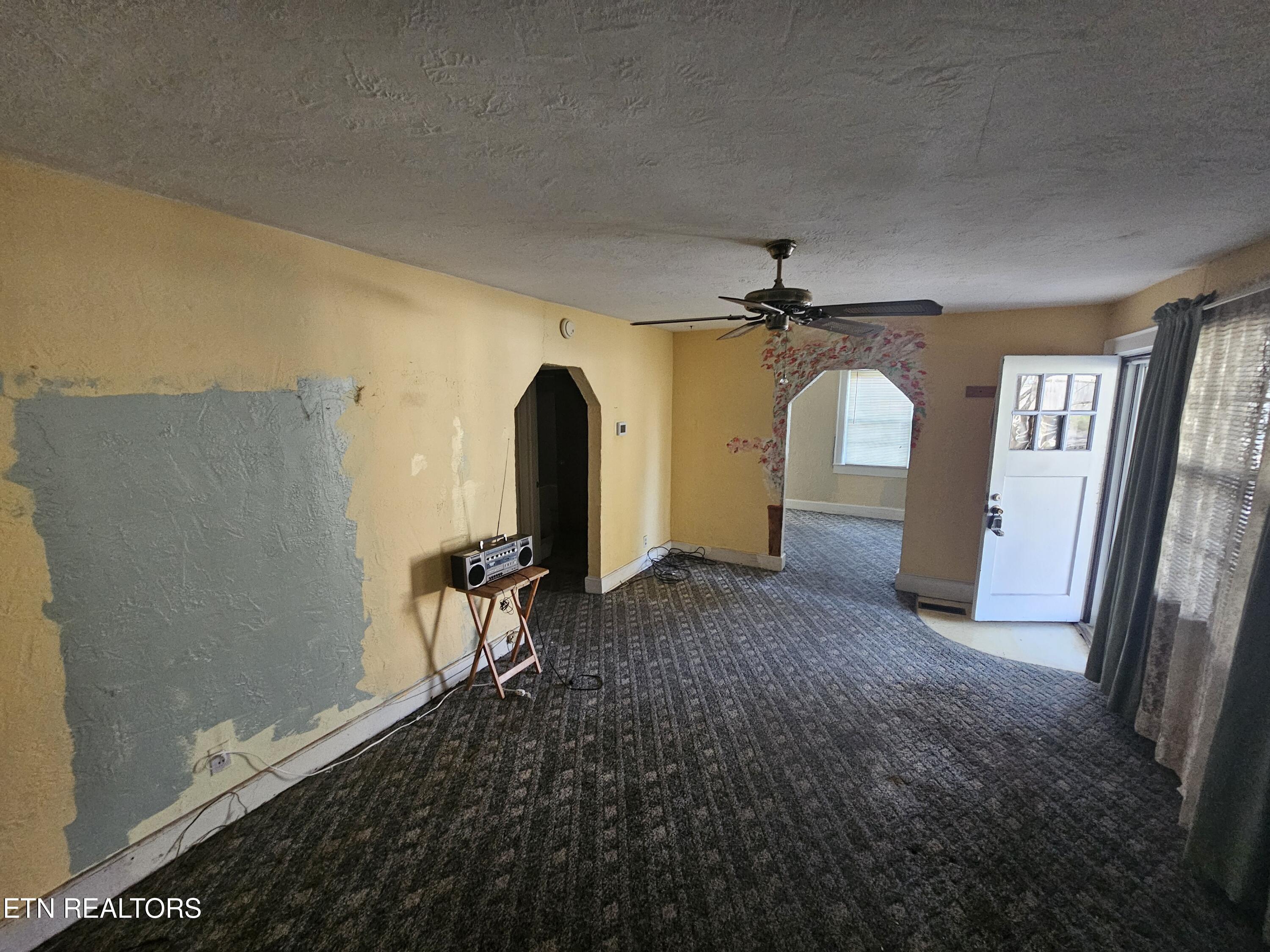 2304 Croydon Road Northwest Knoxville, TN 37921 - Photo 13 of 29 20260303_162126 (1)