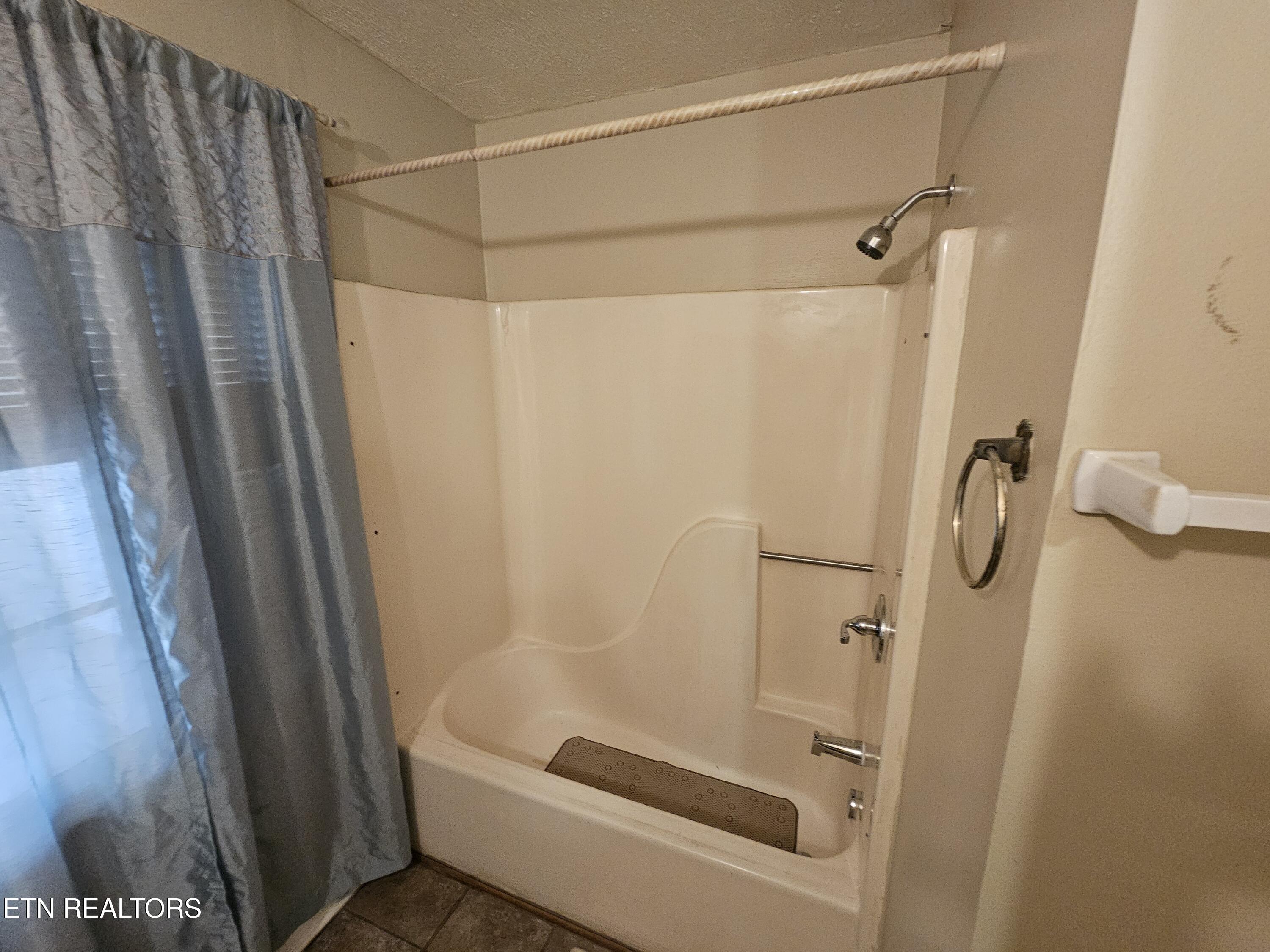 2304 Croydon Road Northwest Knoxville, TN 37921 - Photo 23 of 29 20260303_162612 (1)