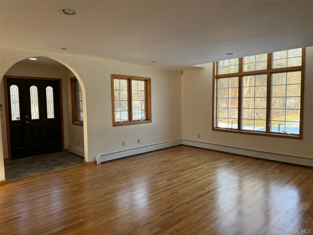 $2,400 | 88 Pierce Circle, New Hampton, NY 10958