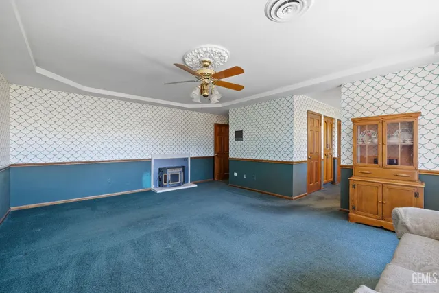 a view of a garden with plants