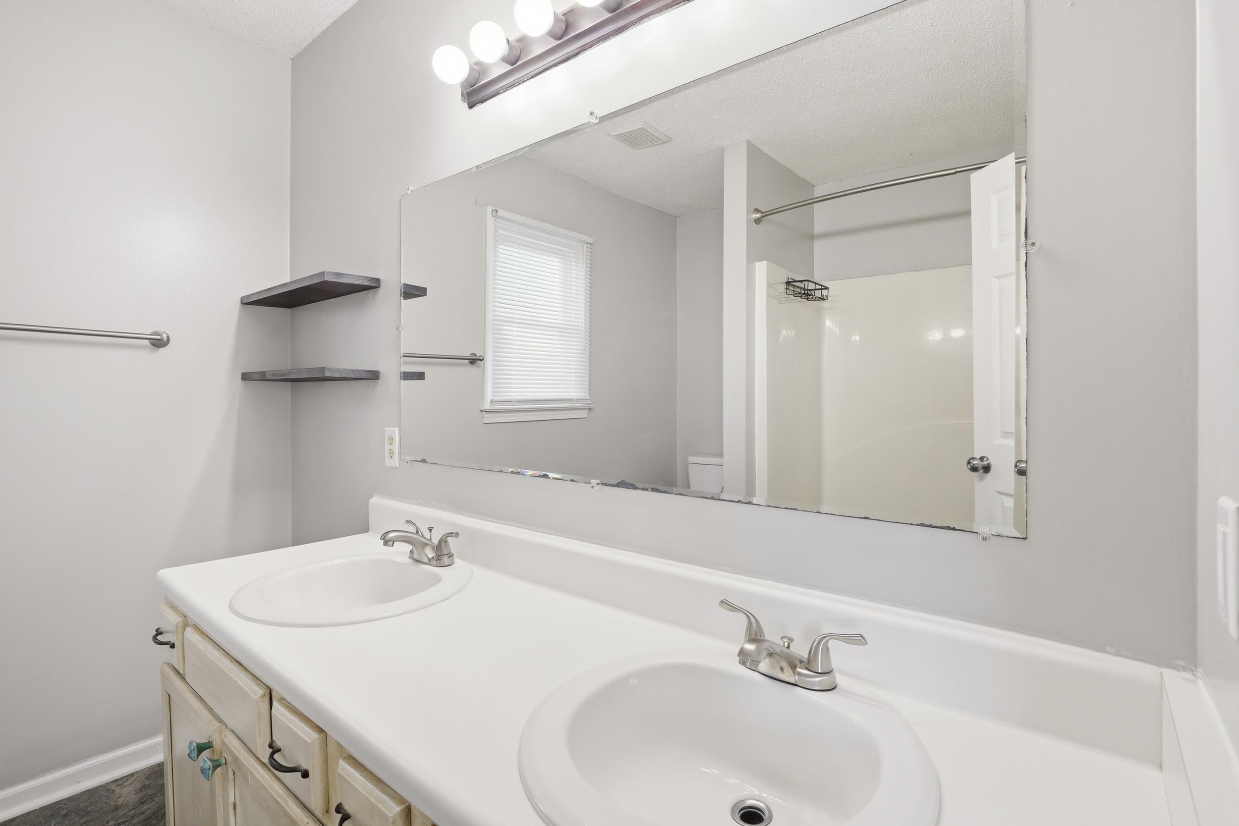 1046 Highway 417 Moore, SC 29369 - Photo 12 of 32