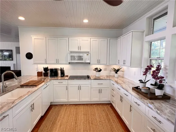 $3,575,000 | 218 Useppa Island, Bokeelia, FL 33922