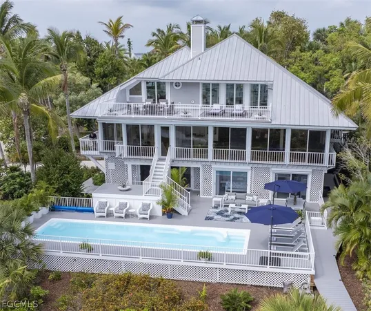 $3,575,000 | 218 Useppa Island, Bokeelia, FL 33922