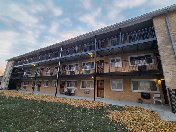 $1,700 | 7200 North Ashland Boulevard, Unit B, Chicago, IL 60626