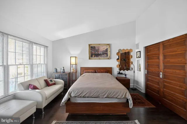 $1,600,000 | 128 Rees Place, Falls Church, VA 22046