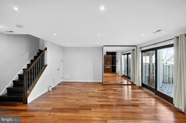 $1,600,000 | 128 Rees Place, Falls Church, VA 22046